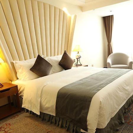 Zhi Hui Tang Feng Ze Hotel Чэнду Экстерьер фото