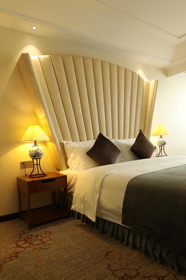Zhi Hui Tang Feng Ze Hotel Чэнду Экстерьер фото